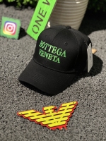کلاه آفتابی BOTTEGA مشکی سبز