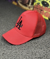 کلاه آفتابی پشت تور LA قرمز
